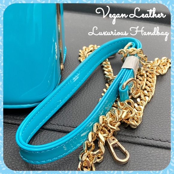 Luxurious Vegan Leather Aqua handbag - Picture 5 of 15